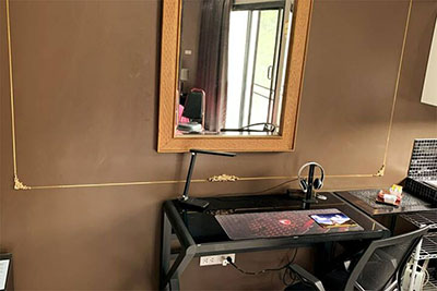 villa Sim studio Eden real desk and ergonomic chair for digital nomad - 400 -